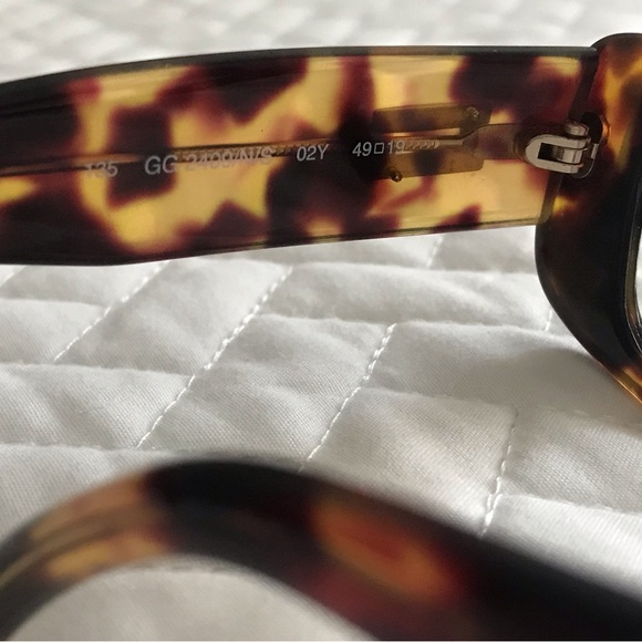 Gucci Eyeglasses - Picture 3 of 10